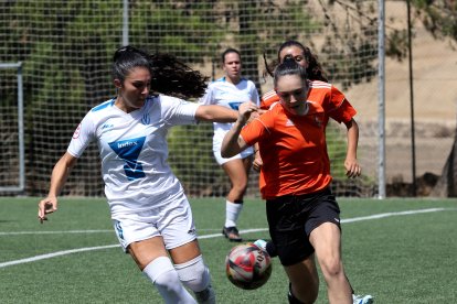 Un lance de la final del Trofeo de Ferias entre AD Parquesol y Villa Viciosa de Odón.