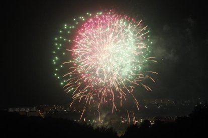 Segunda noche de fuegos en las Fiestas de Valladolid: la mecha sigue prendida