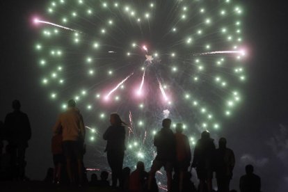 Segunda noche de fuegos en las Fiestas de Valladolid: la mecha sigue prendida