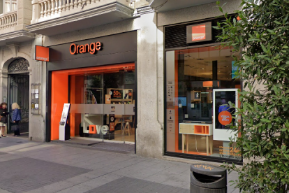 Imagen de archivo de una tienda de Orange en Valladolid