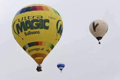 Tres de los globos participantes en Valladolid.