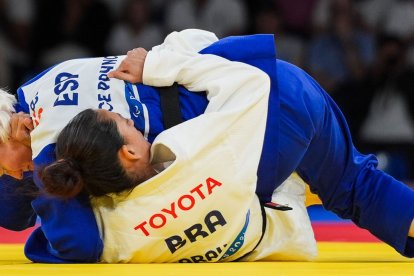 Marta Arce en su último combate que le valió la medalla de bronce ante la brasileña Da Silva.