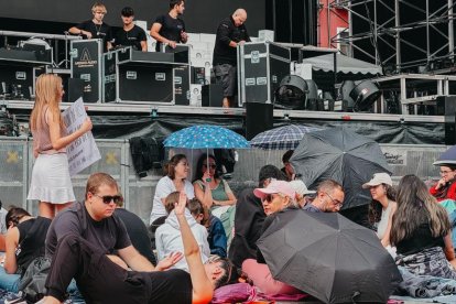 Las primeras colas para ver a Ana Mena en Valladolid