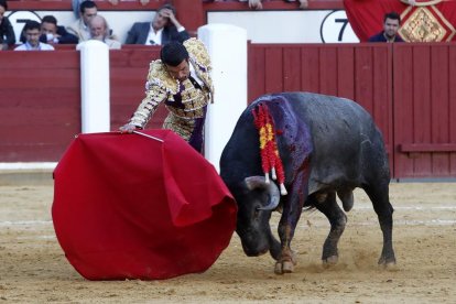 Encerrona de Emilio de Justo con seis toros de Victorino Martín.