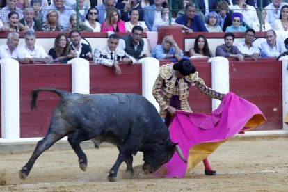 Encerrona de Emilio de Justo con seis toros de Victorino Martín.