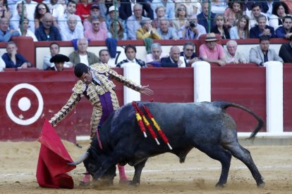 Encerrona de Emilio de Justo con seis toros de Victorino Martín.