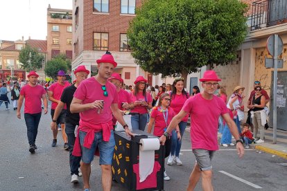 Desfile de peñas de Laguna de Duero.