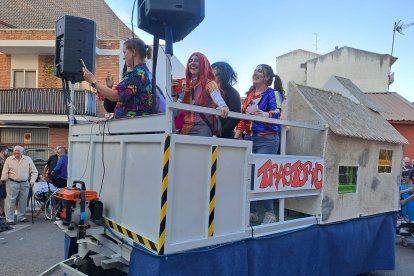 Desfile de peñas de Laguna de Duero.