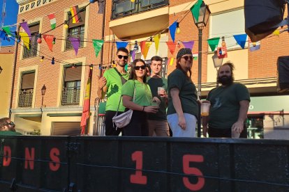 Desfile de peñas de Laguna de Duero.