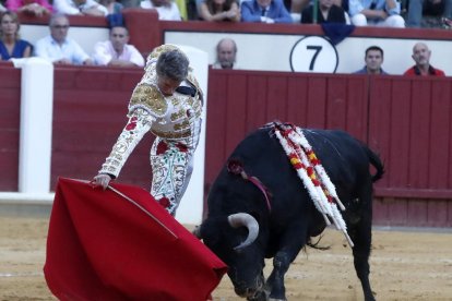 Manuel Escribano, en la última corrida de la Feria Taurina 2024