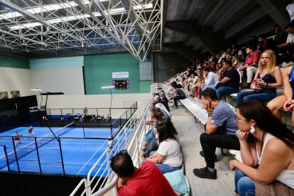 Ambiente en el Frontón de Pisuerga en la fase previa del Premier P2 de Valladolid