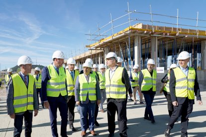 El ministro de Transportes y Movilidad Sostenible, Óscar Puente, visita las obras de la nueva estación intermodal de Valladolid.