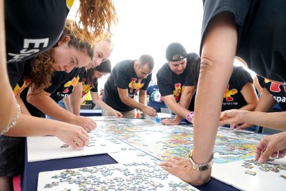 Campeonato Mundial de Puzzles en la Cúpula del Milenio