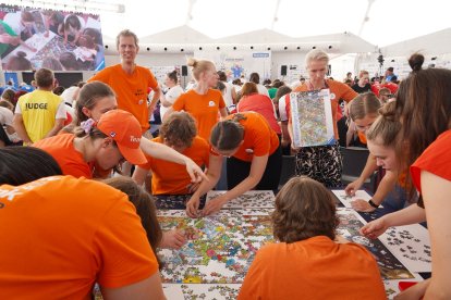 Campeonato Mundial de Puzzles en la Cúpula del Milenio