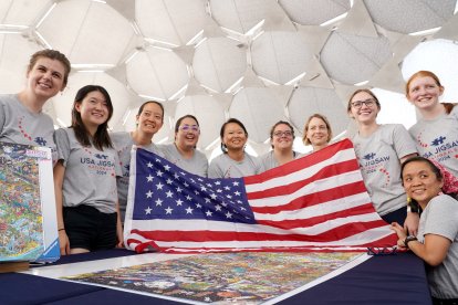 Campeonato Mundial de Puzzles en la Cúpula del Milenio