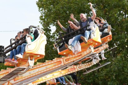 Último día de carruseles en el Real de la Feria de Valladolid.