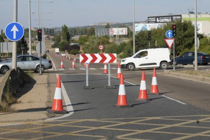 Corte de un carril en la VA-20 desde el Camino de Hornillos.