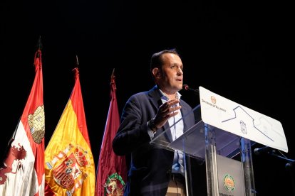 El presidente de la Diputación de Valladolid, Conrado Íscar en su intervención en la gala.