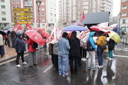 CCOO y UGT se concentran en Valladolid.