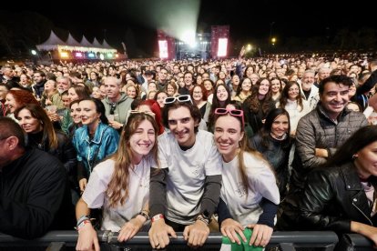 Hombres G en concierto, en las instalaciones de la antigua Hípica