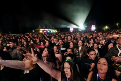 Hombres G en concierto, en las instalaciones de la antigua Hípica