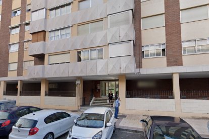 Edificio donde tuvo lugar el incendio en la calle Joaquín Martín Velasco