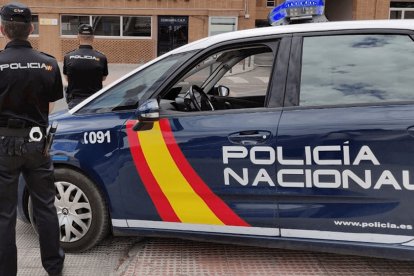 Policias nacionales en el acto de presentación de agentes salientes de la Academia de Ávila.