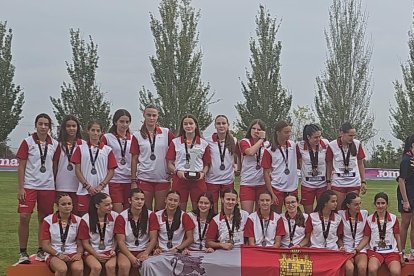 Selección femenina Sub-16 de Castilla y León, subcampeona de España.