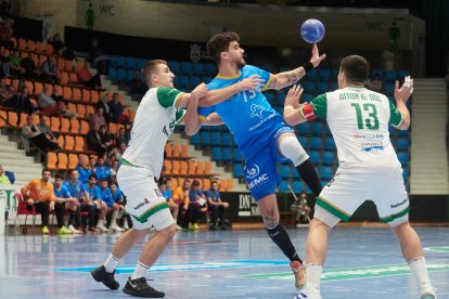 Un lance del partido que jugó el recoletas en la pista del Anaitasuna.