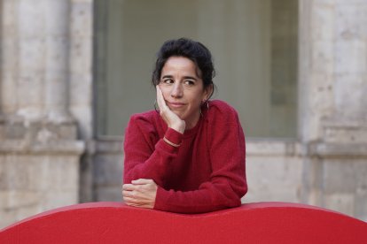 La directora de la película 'Salve Maria, Mar Coll, junto a la actrices protagonistas