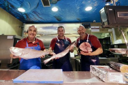 Imagen de la pescadería La Barquita de San Vicente de la calle Miguel Delibes