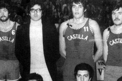 Moncho Monsalve, junto a Martínde Francisco 'Morti', como entrenador del Castilla.