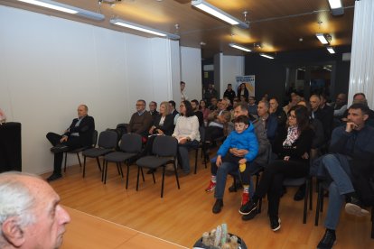 Vista parcial de los asistentes a la presentación del libro de Moratinos