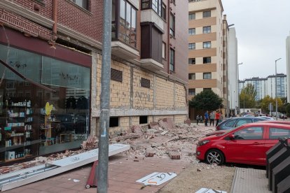 Estado en el que quedó la pared tras el derrumbe.