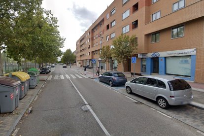 Calle Santa María de la Cabeza en el barrio de San Isidro, donde se produjo el incendio.