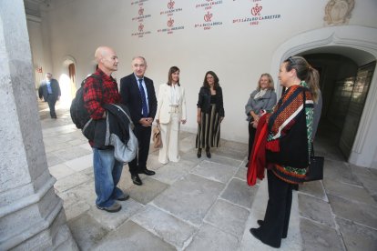 Jesús Cifuentes, Antonio Largo Cabrerizo Y Rocío Hervella, durante la entrega del galardón.