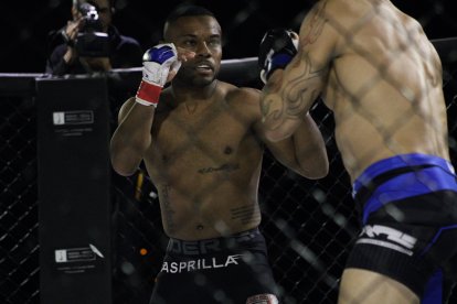 Francisco Javier Asprilla, durante el combate central de la velada