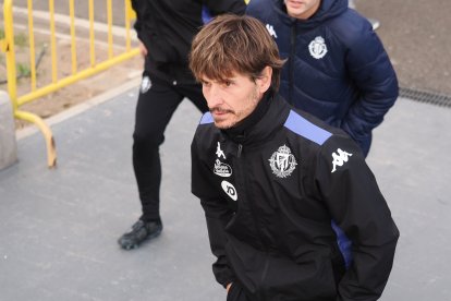 Álvaro Rubio sale a dirigir una de las sesiones de entrenamiento de esta semana