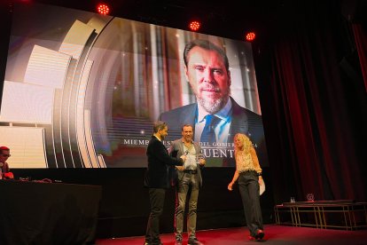 Óscar Puente se lleva el premio a mejor ministro para el PSOE