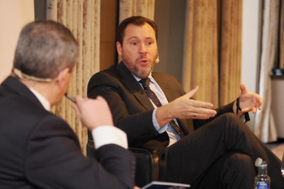 Club de prensa de El Mundo 'Conversaciones políticas con Óscar Puente'