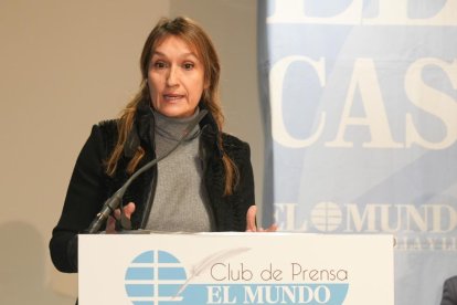 La consejera de Educación, Rocío Lucas, en el Club de Prensa de El Mundo-Diario de Castilla y León '40 años de autonomía universitaria'