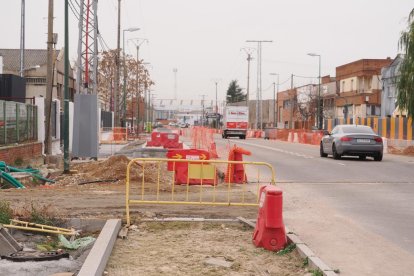 Obras en pleno polígono de Argales.