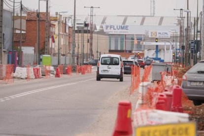 Obras en pleno polígono de Argales.