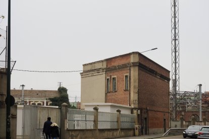 Elementos del recinto de la estación de Campo Grande en el entorno de la calle Recondo.