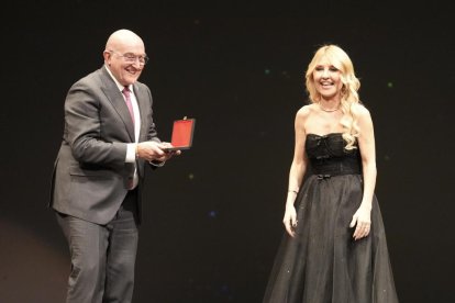 El alcalde de Valladolid, Jesús Julio Carnero, en la gala de La Academia de Las Artes Escénicas de España