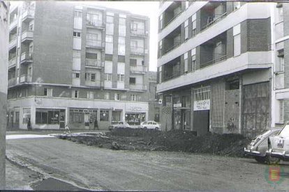 La calle Dársena en obras en 1971.