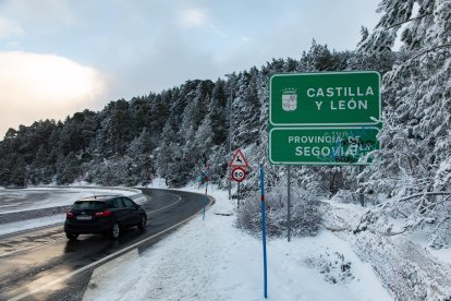 Imagen de archivo de una nevada en la provincia de Segovia.
