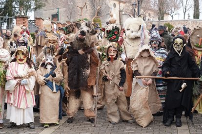 El Carnaval y corrida del gallo de Mecerreyes es una de las pocas mascaradas de invierno que perviven en la provincia. Se recuperaba en los años ochenta y su atractivo crece.