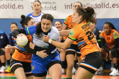 Un lance del partido entre el Aula y el Bera Bera.