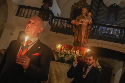 Iglesia de Santiago. Procesión de Las Candelas con la imagen de Nuestra Señora de La Salve.
